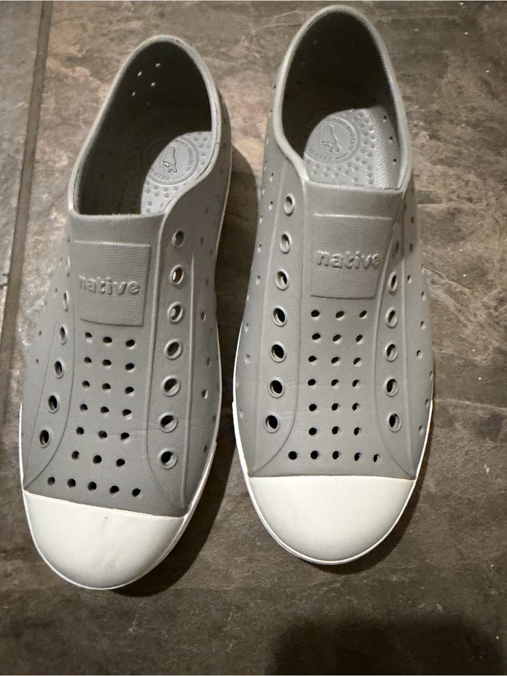 Native Kids Jefferson Slip-On Water-Resistant Shoe — Light Gray/White